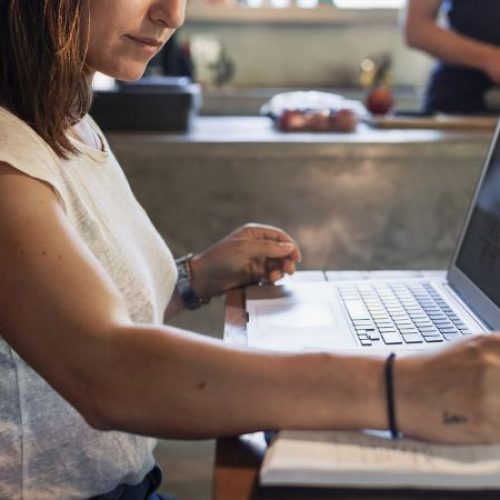 More women now make as much as their husbands, but still do more at home