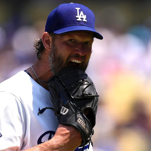 Dodgers’ Clayton Kershaw slams glove, hat in frustration