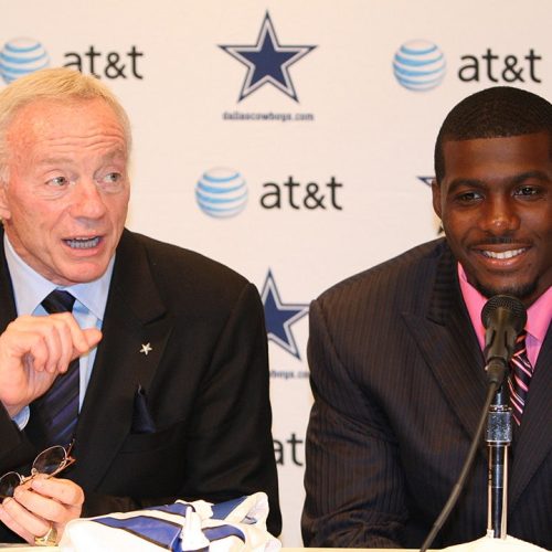 NFL news: Ex-Cowboys star warns Jerry Jones in midst of Micah Parsons drama