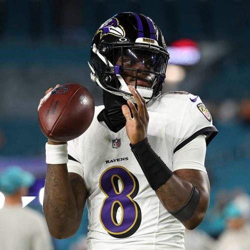 Lamar Jackson throws 4 touchdowns in thrilling Ravens return vs Dolphins