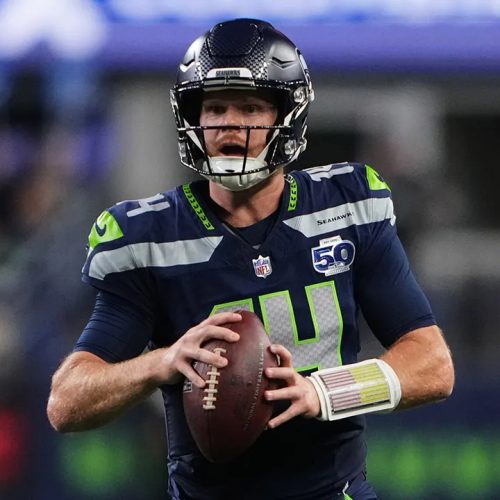 Seahawks hold off Texans for crucial win