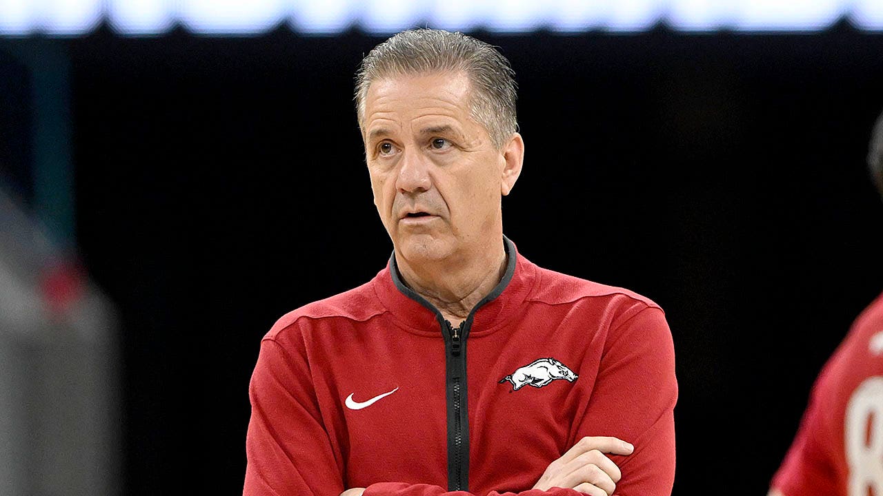 Arkansas’ John Calipari proposes solution to save college basketball