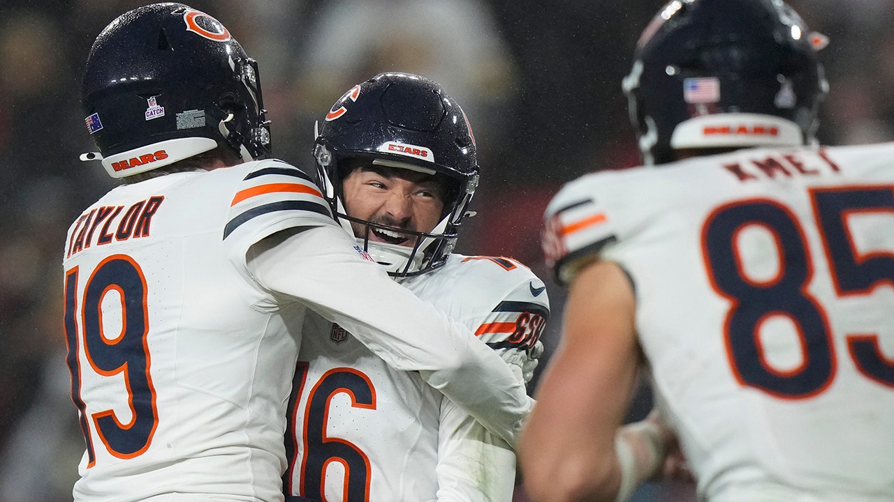 Bears’ Jake Moody lifts team to win over Commanders